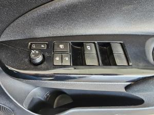 Toyota Yaris 1.5 XS CVT 5-Door - Image 15