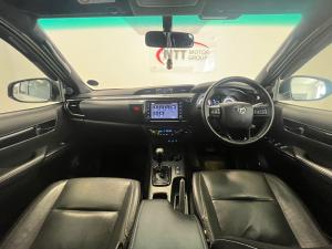 Toyota Hilux 2.8 GD-6 Raider 4X4 automaticD/C - Image 6
