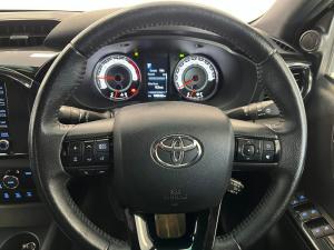Toyota Hilux 2.8 GD-6 Raider 4X4 automaticD/C - Image 8