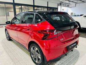 Hyundai i20 1.0T Fluid auto - Image 12