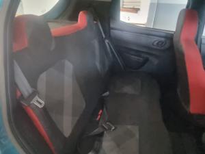 Renault Kwid 1.0 Techno manual - Image 2