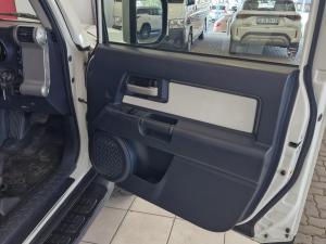 Toyota FJ Cruiser FJ Cruiser - Image 11