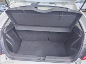 Toyota Starlet 1.4 Xi - Image 8