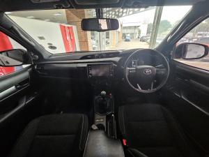 Toyota Hilux 2.8GD-6 Xtra cab 4x4 Legend manual - Image 6