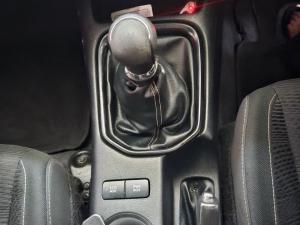 Toyota Hilux 2.8GD-6 Xtra cab 4x4 Legend manual - Image 12