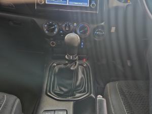 Toyota Hilux 2.8GD-6 Xtra cab 4x4 Legend manual - Image 13