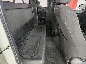 Toyota Hilux 2.8GD-6 Xtra cab 4x4 Legend manual - Image 18