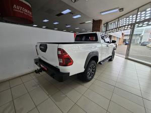Toyota Hilux 2.8GD-6 Xtra cab 4x4 Legend manual - Image 2