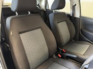 Volkswagen Polo Vivo 1.4 Life - Image 9