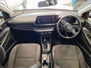 Hyundai i20 1.4 Motion auto - Image 8