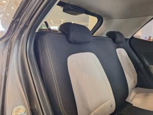 Hyundai Venue 1.0T Motion auto - Image 9