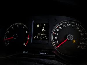 Volkswagen Polo Vivo hatch 1.6 Comfortline auto - Image 12