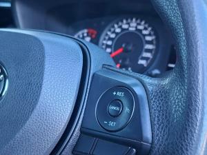 Toyota Corolla Cross 1.8 Xi - Image 12