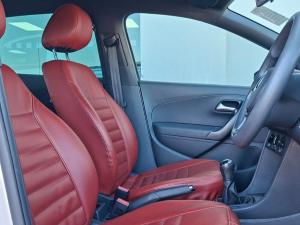 Volkswagen Polo Vivo hatch 1.4 Comfortline - Image 15