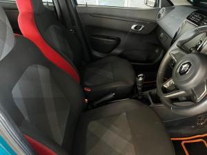 Renault Kwid 1.0 Techno manual - Image 10