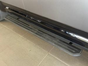 Land Rover Defender 110 D300 X - Image 5