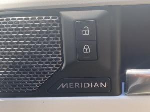 Land Rover Defender 110 P400 SE - Image 11