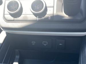 Land Rover Defender 110 P400 SE - Image 21