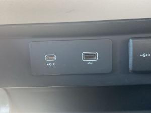 Land Rover Defender 110 P400 SE - Image 23