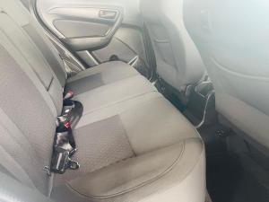 Suzuki Vitara Brezza 1.5 GL - Image 10