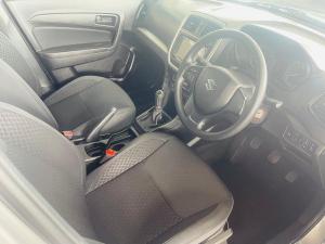 Suzuki Vitara Brezza 1.5 GL - Image 9
