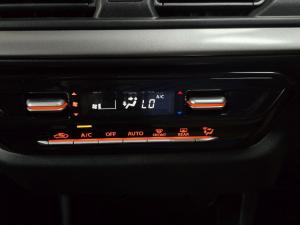 Suzuki Swift 1.2 GLX auto - Image 3