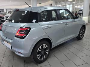 Suzuki Swift 1.2 GLX auto - Image 11