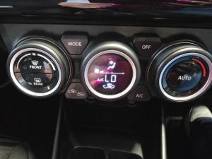 Suzuki Swift 1.2 GLX auto - Image 15