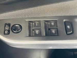 Nissan Magnite 1.0 Visia manual - Image 17