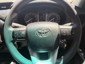 Toyota Hilux 2.4GD-6 double cab 4x4 Raider X auto - Image 8