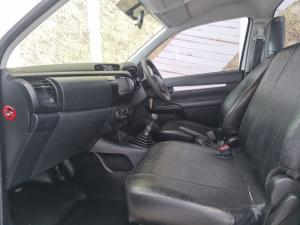 Toyota Hilux 2.0 single cab S (aircon) - Image 7