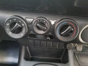 Toyota Hilux 2.0 single cab S (aircon) - Image 11