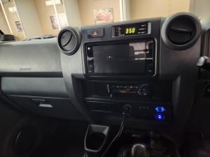 Toyota Land Cruiser 79 4.5DD/C - Image 10