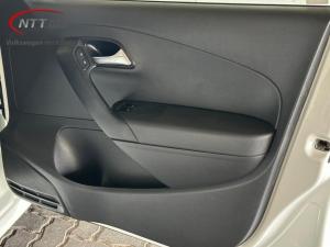 Volkswagen Polo Vivo 1.6 Highline - Image 16