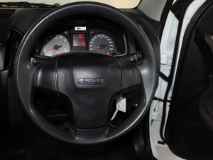 Isuzu D-MAX 250C Fleetside S/C - Image 9