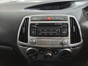 Hyundai i20 1.4 Fluid - Image 8