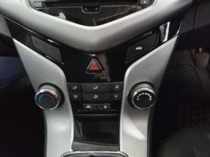 Chevrolet Cruze sedan 1.6 LS - Image 13