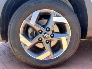 Hyundai Venue 1.0T Fluid auto - Image 10