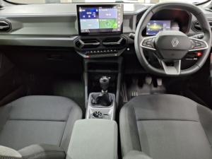 Renault Duster 1.2T hybrid Zen 4WD - Image 8