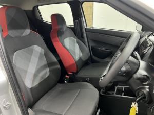 Renault Kwid 1.0 Techno manual - Image 16