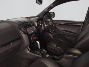 Isuzu D-MAX 300 LX 4X4 automatic D/C - Image 2