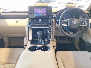 Toyota Land Cruiser 300 3.3D GX-R - Image 6