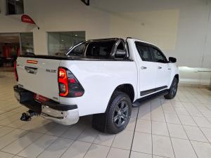 Toyota Hilux 2.8GD-6 double cab 4x4 Raider auto - Image 2