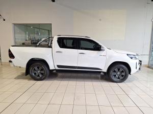 Toyota Hilux 2.8GD-6 double cab 4x4 Raider auto - Image 3