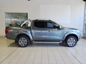 Nissan Navara 2.3D double cab 4x4 LE auto - Image 3