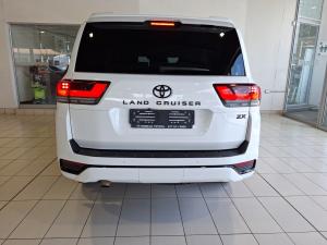 Toyota Land Cruiser 300 3.3D ZX - Image 5