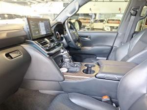 Toyota Land Cruiser 300 3.3D ZX - Image 7