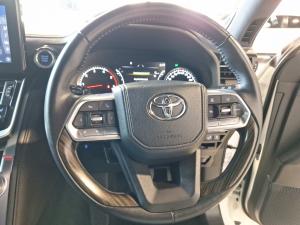 Toyota Land Cruiser 300 3.3D ZX - Image 8