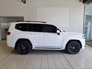 Toyota Land Cruiser 300 3.3D ZX - Image 3