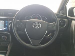 Toyota Corolla 1.4D-4D Prestige - Image 8